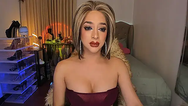 GoddessTransContessa's Webcam Show