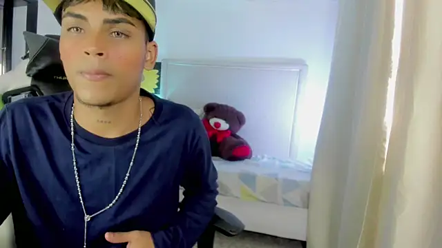Angel_foxc_ live XXX chat