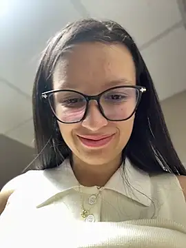 Soy_Sara7's Webcam Show