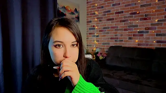 NerixalVire Adlı Modelin Canlı XXX Sohbeti