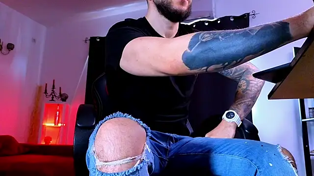 MightyAaron66 Show Webcam