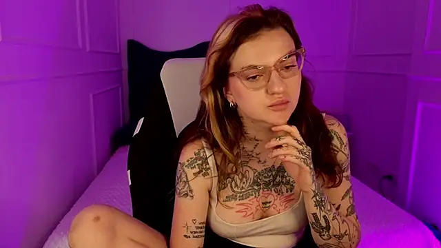 Chat +18 de sashaglow_ ao vivo