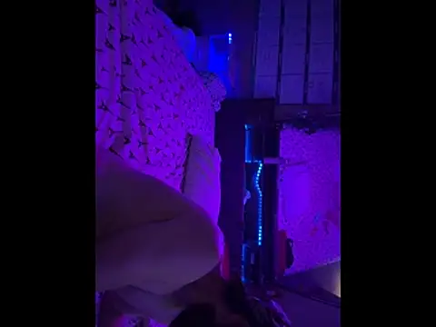 Bad_Boy69_MattZZZ's Live XXX Chat