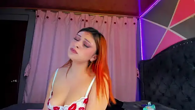 Chat XXX en directo de Emmily_Walker