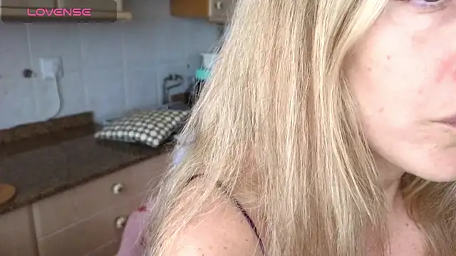 Lunamix Chat XXX live