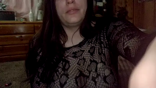 VelvetBrunetteXo Show in webcam