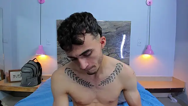 James-06 Show in webcam