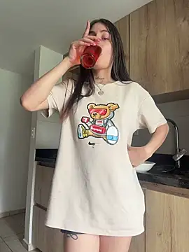 Camistar18: απευθείας συνομιλία ΧΧΧ