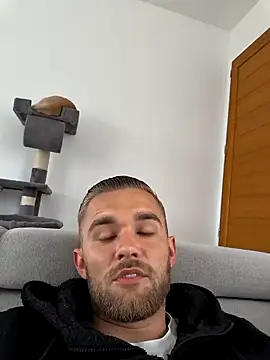 Benjamiinlt webcam show