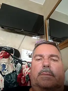 Tbone17 Live XXX-Chat