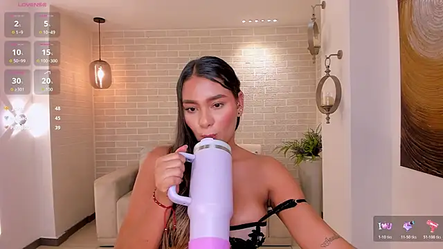 แชท XXX สดของ SophieWatsonX