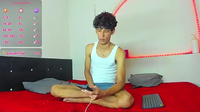 liammendoza98 Webcam Show