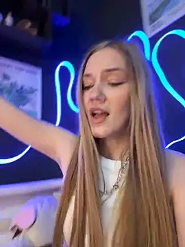 แชท XXX สดของ MilaMoone