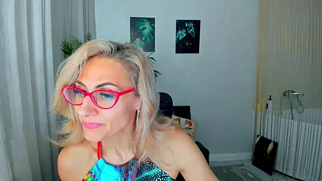 MuseOfStage's Live XXX Chat
