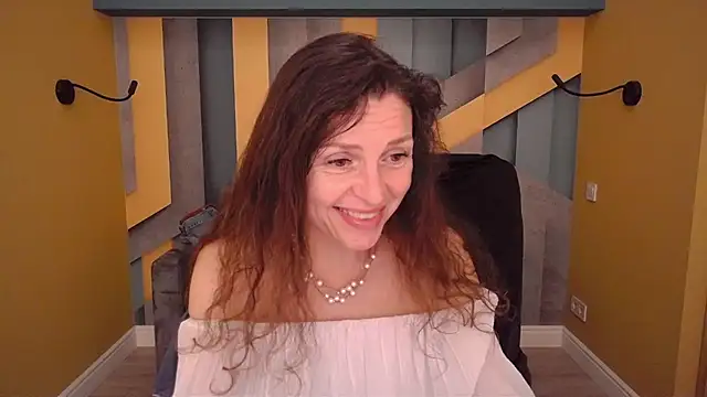 EllaLong Chat XXX in diretta