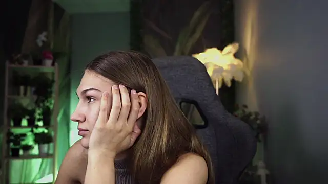 Sweet_Emilya's Live XXX Chat