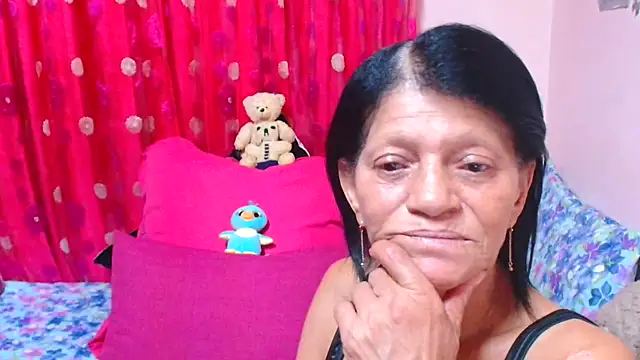 SLUTTYROXY Adlı Modelin Canlı XXX Sohbeti