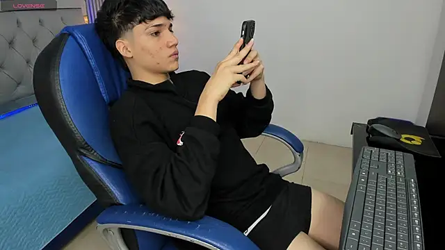 SamBlack_ 在線直播表演