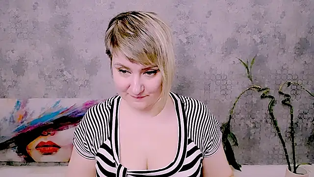 Djullia Chat XXX in diretta
