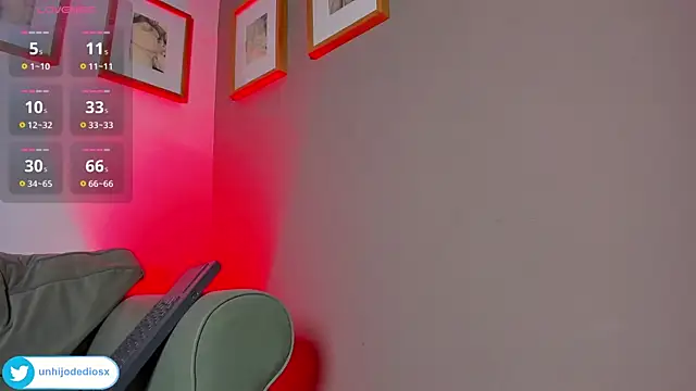 XXX chat uživo modela Ackerman_Eren_