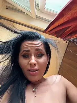 Hotmomcheckk_ webcam show