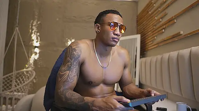Logan_Varela Webcamshow