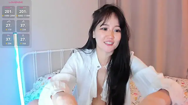 Chatroom XXX en direct de AmiliYan