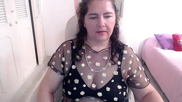 leonela_69's Live XXX Chat