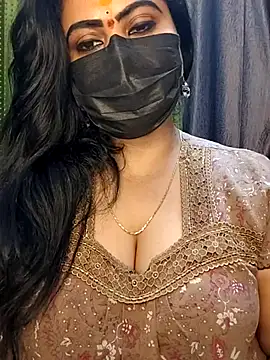 Anushka_flowerのライブXXXチャット