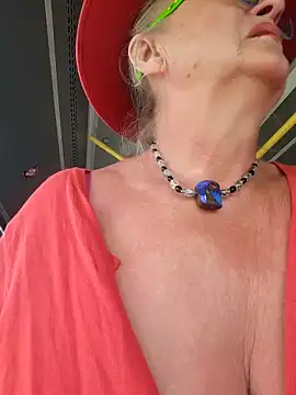 Hot-Muci Webcam show