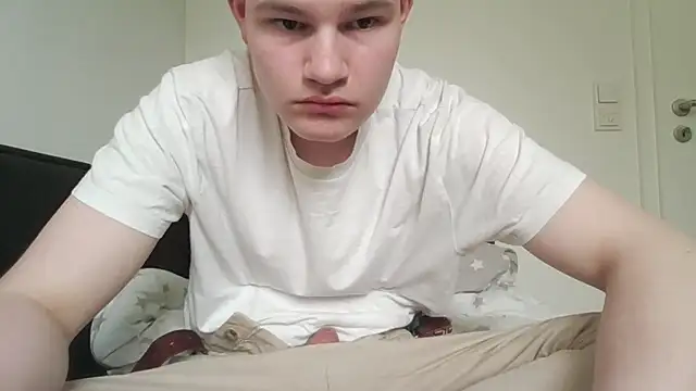 19teenoldboy Webcam Show