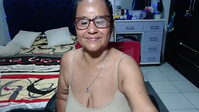pervert_mommy_n Live XXX chat