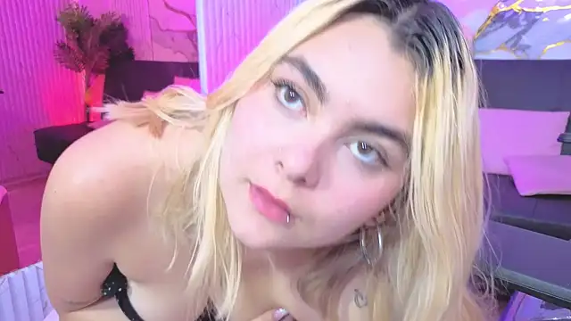 Živý XXX chat prettyy_tay