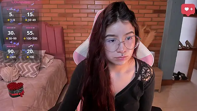 Amy_joones élő XXX-chatje