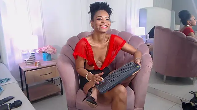 ChantalGarner Live XXX-Chat