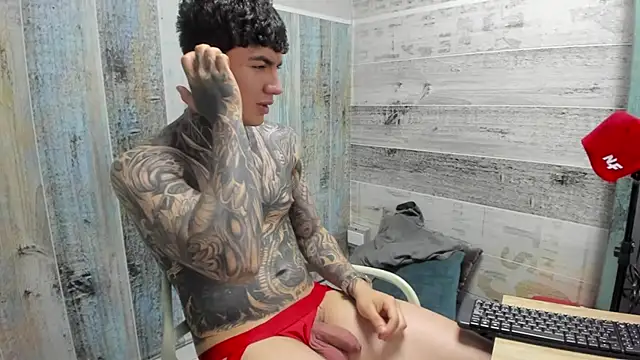 XXX chat uživo modela Gury_tattoo