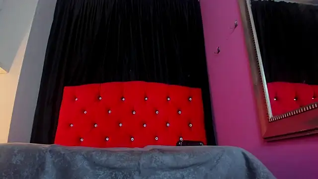 ScarletBigTitties live XXX chat
