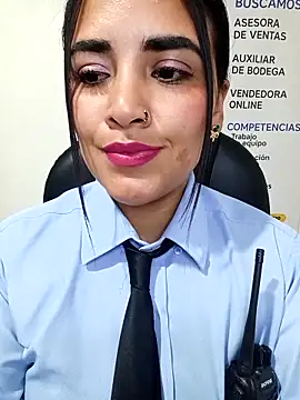 MAYE__13 Pertunjukan Webcam
