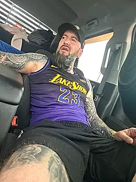 Beardedtattood webkamerás műsora
