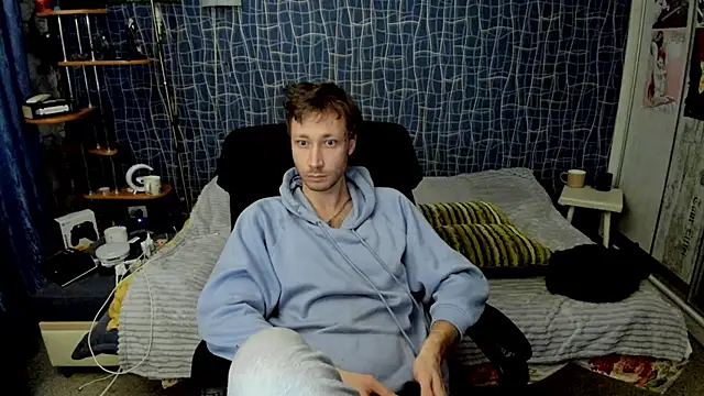 CuteBoy228's Webcam Show