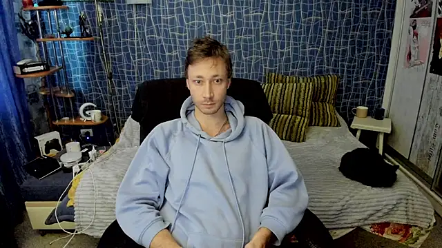 CuteBoy228 Show Webcam