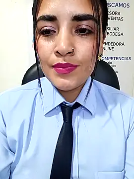 MAYE__13 লাইভ XXX চ্যাট
