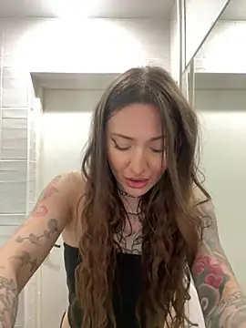 SaintSquirt's Live XXX Chat