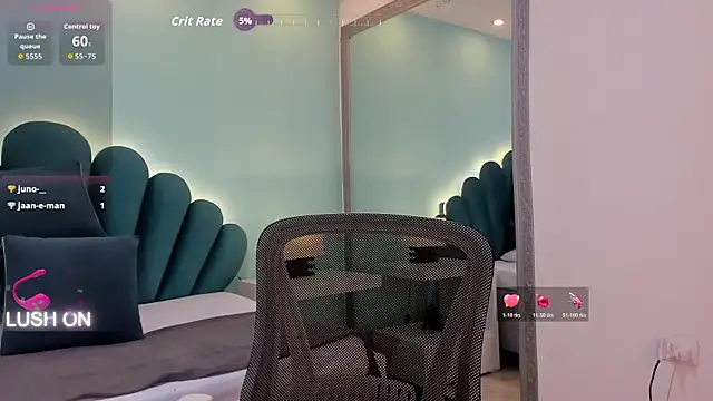 sharlott18's Live XXX Chat