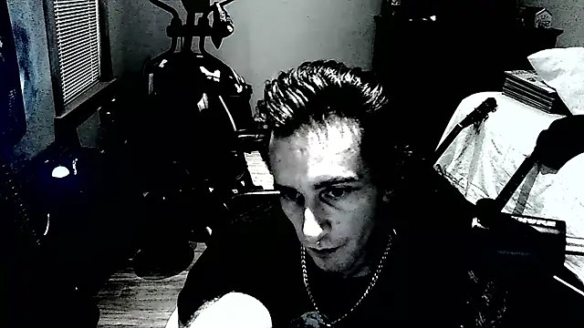 LEVIATHANX666: вебкам-шоу