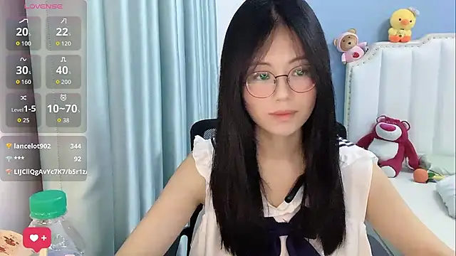 Luna-666 Pertunjukan Webcam
