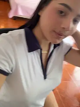 XXX chat uživo modela Mulan_rousse