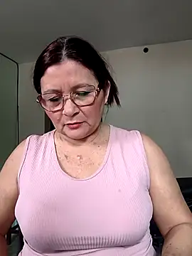 Show modela marfil_milf na web-kameri