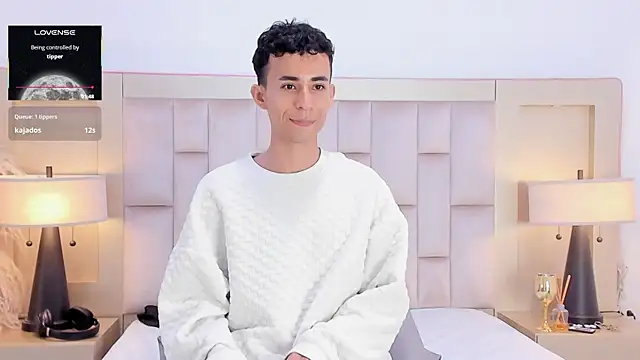 Show modela Zahir_Ashar na web-kameri