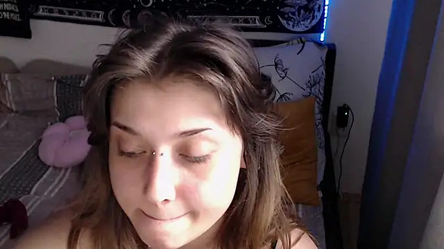 XXX chat uživo modela AlienforTwenty